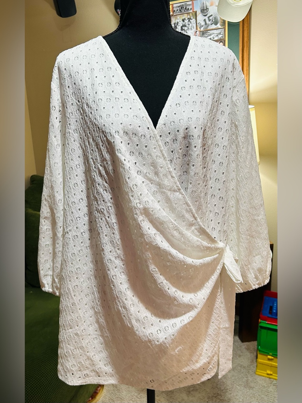 Anne Klein White Eyelet Lined Wrap Blouse 3/4 length sleeves Size 3X